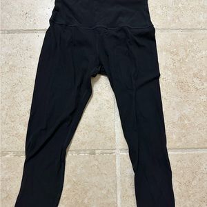 Size 8 23’Ribbed Lululemon Legging